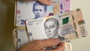 Як ВПО з Олешок отримати виплати й гуманітарну підтримку: покроково