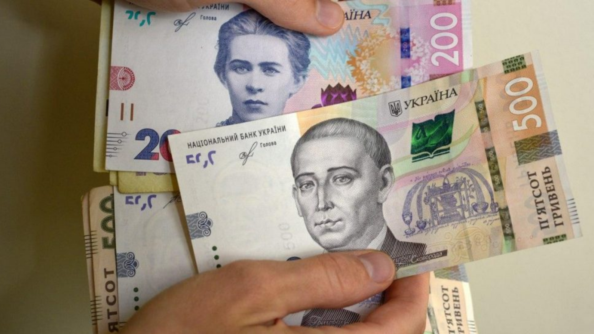 Як ВПО з Олешок отримати виплати й гуманітарну підтримку: покроково